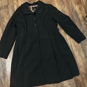 Mission trench coat with pleated bottom